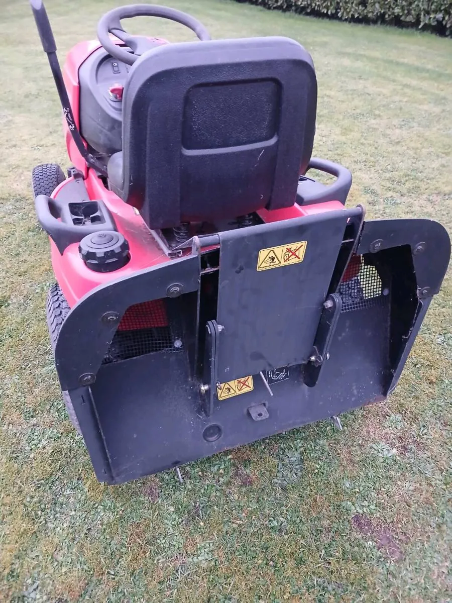 Simplicity 18hp twin cylinder Briggs, hydrostatic - Image 4