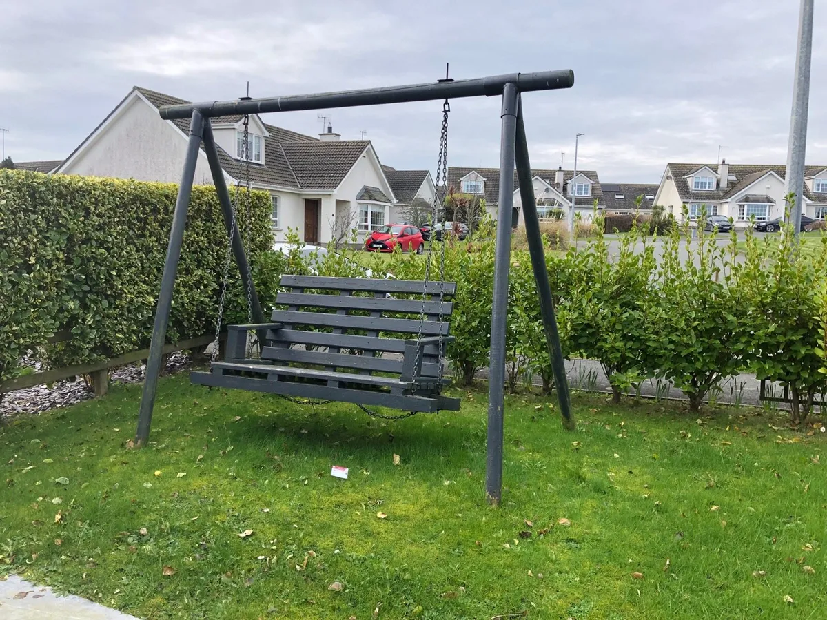 Garden swing seat - Image 1