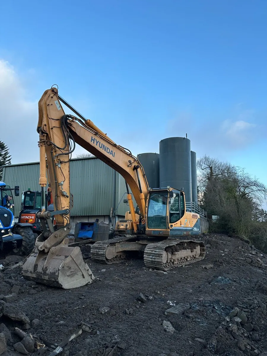 Hyundai 210lc-9 (hitachi Volvo 21ton digger) - Image 1