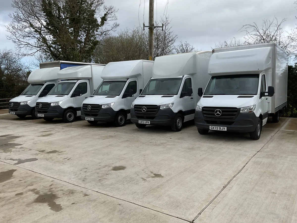 Good choice of Sprinter Lutons and curtainsiders