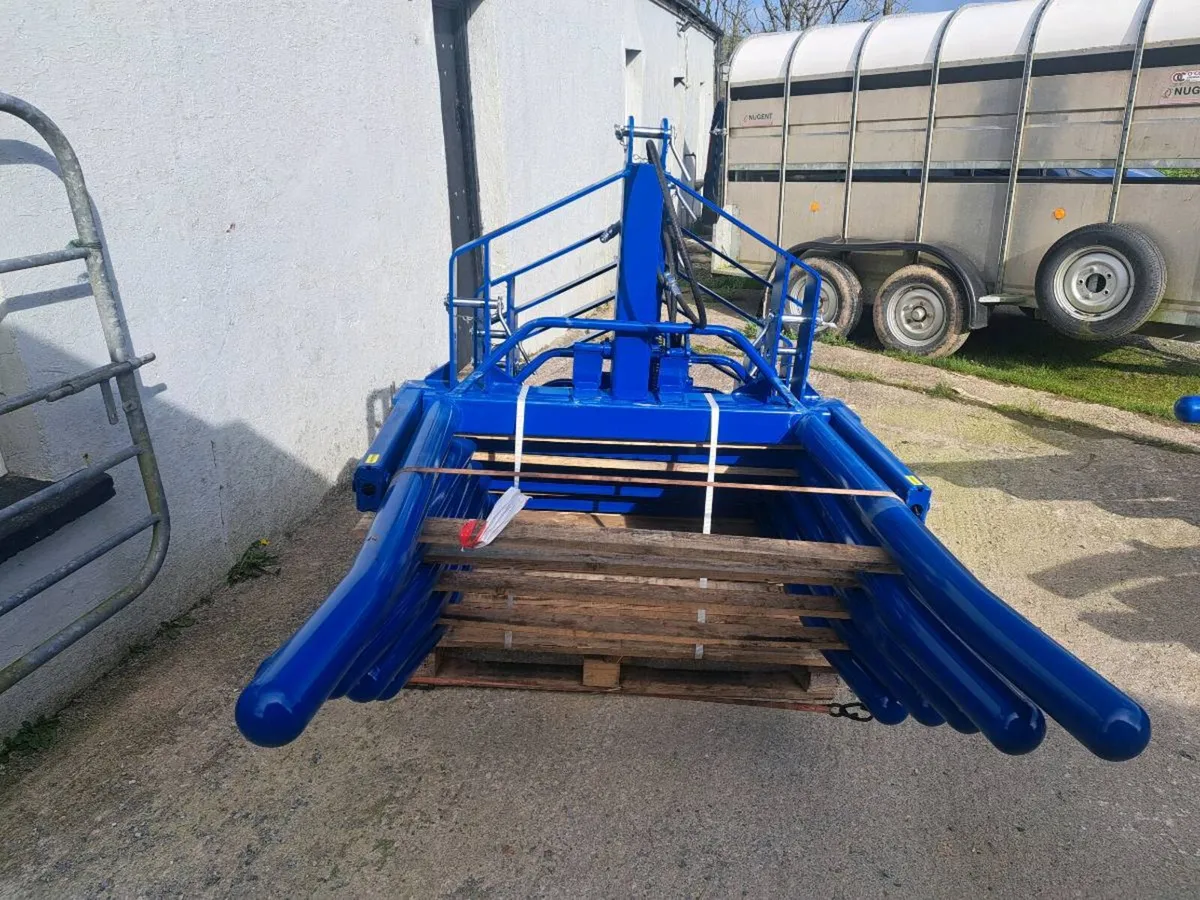 Dowd Bale Handlers - Image 4