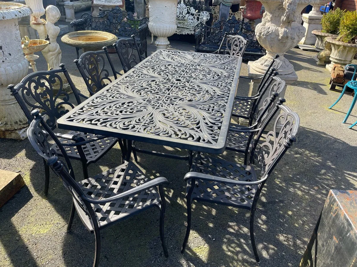 Stunning metal garden table 8 chairs 🤩🤩🤩🤩 - Image 4