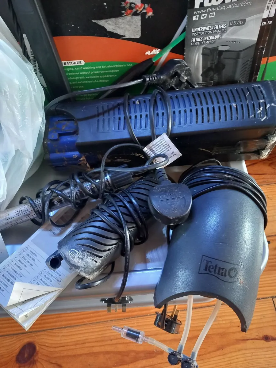 Fish tank,Cabinet plus Accessories - Image 4