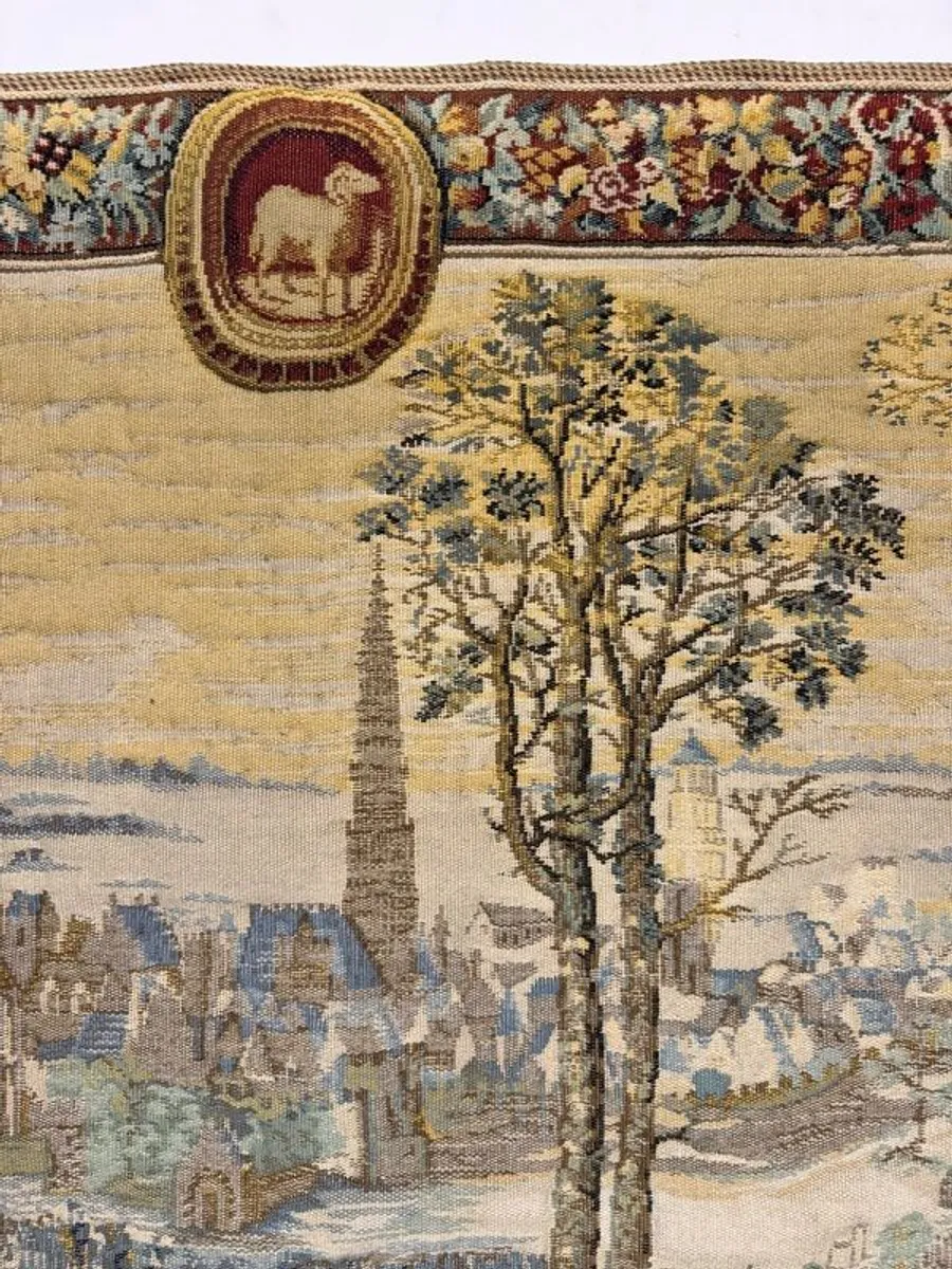 Exquisite Large Vintage French Tapestry - Image 4