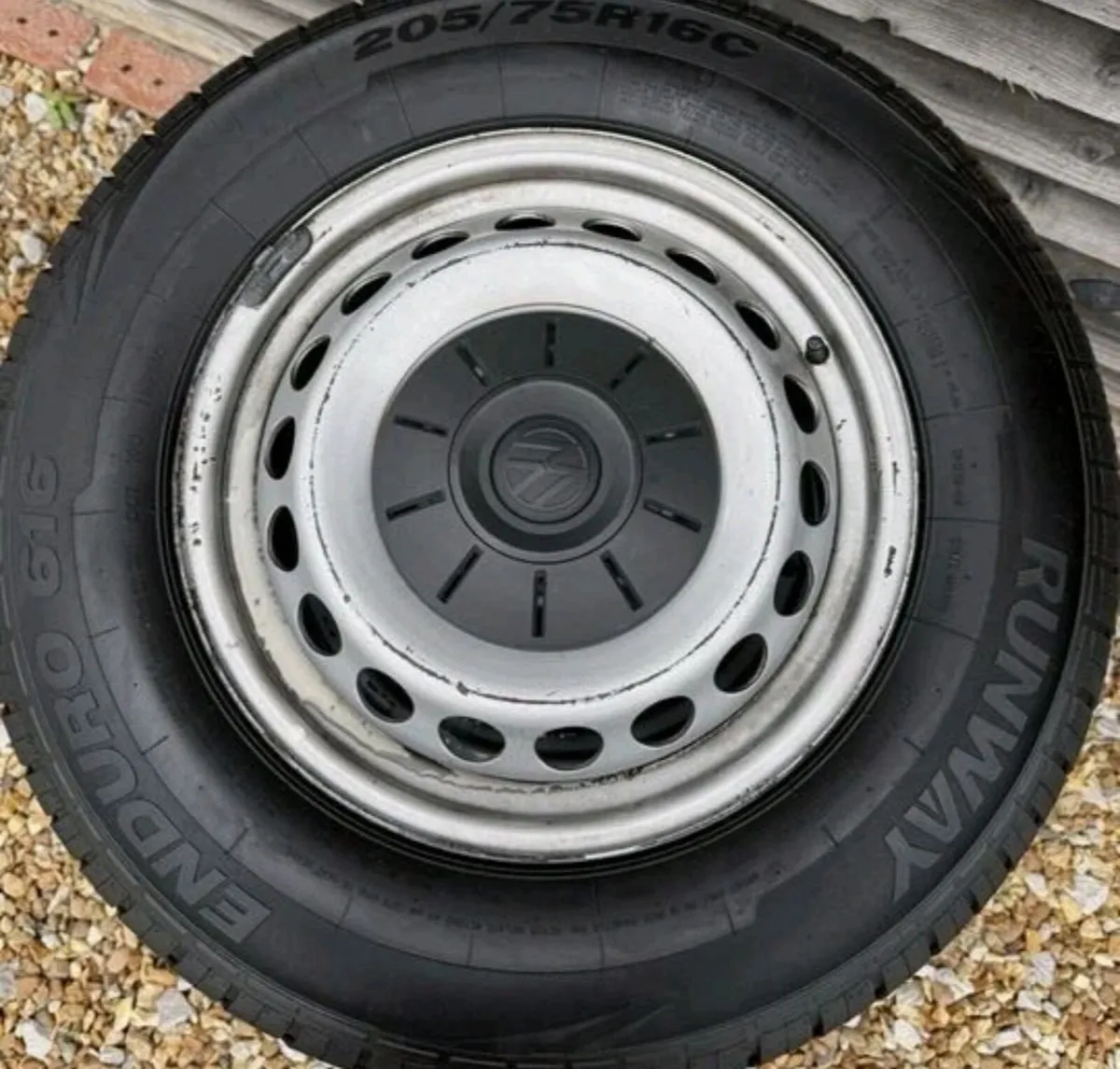 4 x Original Volkswagen Crafter Centre Caps Set - Image 3