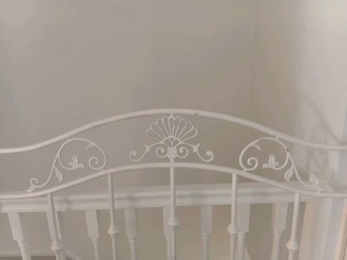 Vintage style metal head board - Image 2