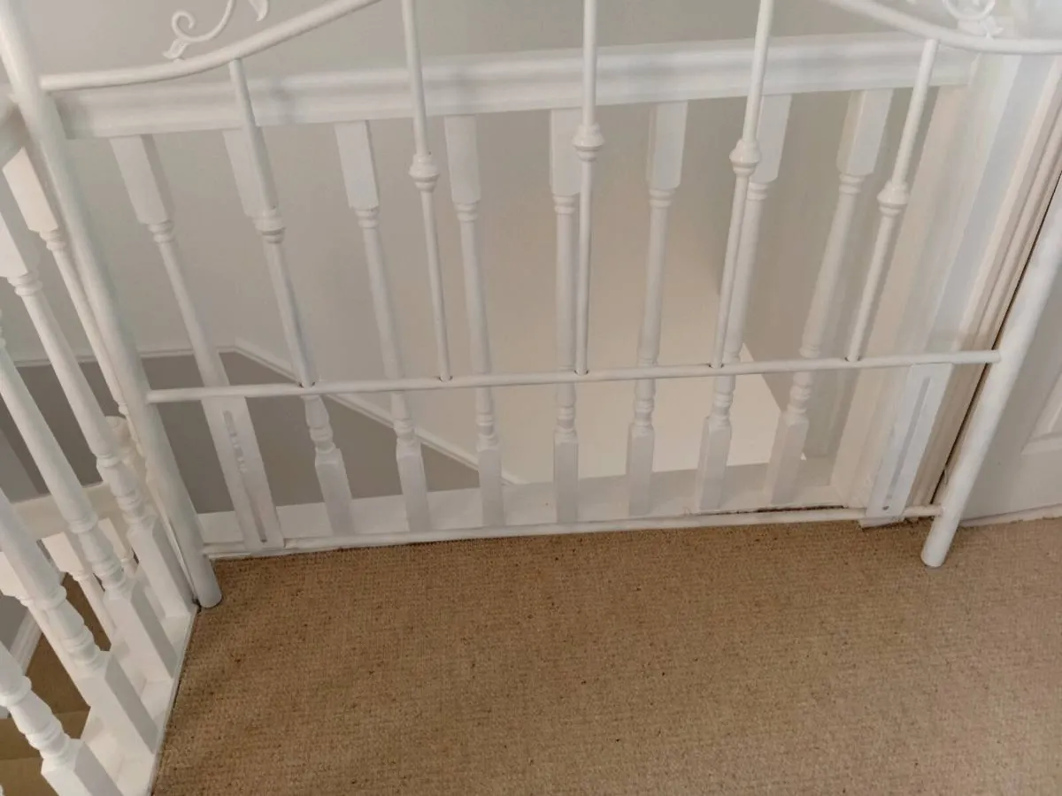 Vintage style metal head board - Image 3