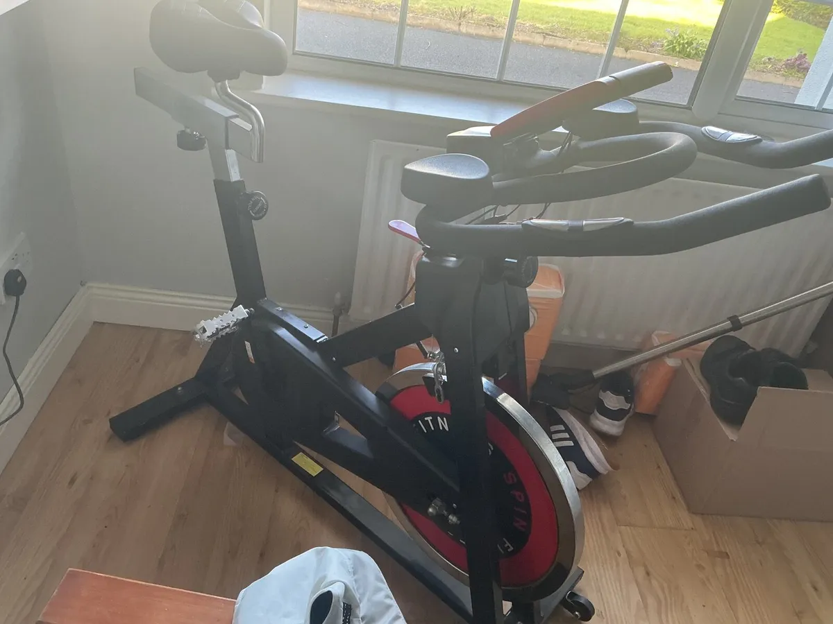 Exercise bike - Image 1