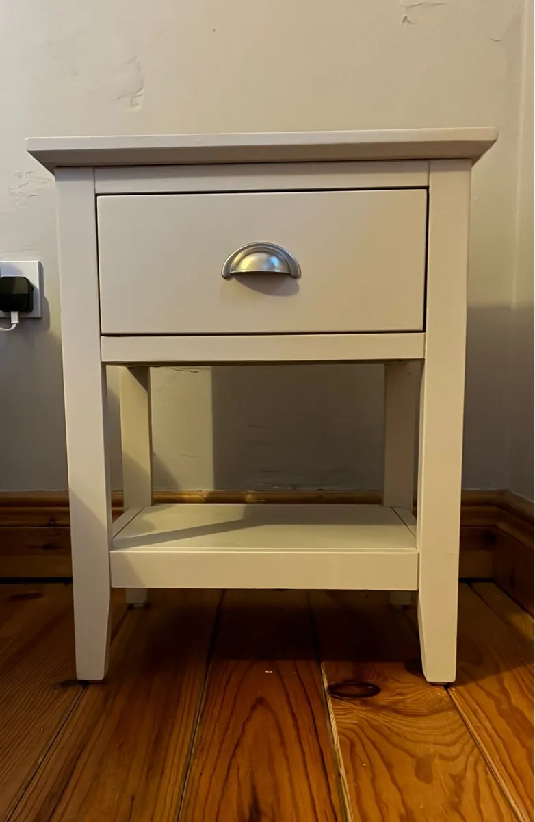 Set of 2 Grey Bedside Lockers - Image 1