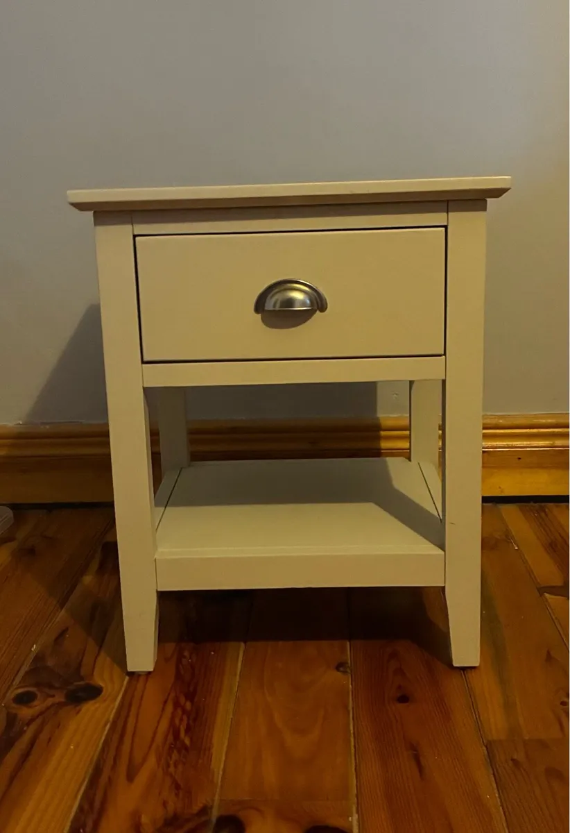 Set of 2 Grey Bedside Lockers - Image 3