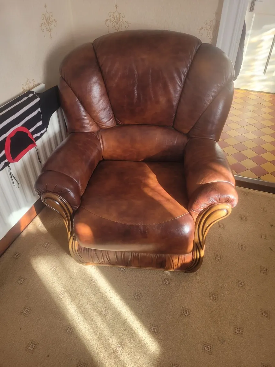 Leather couch and chairs - Image 2