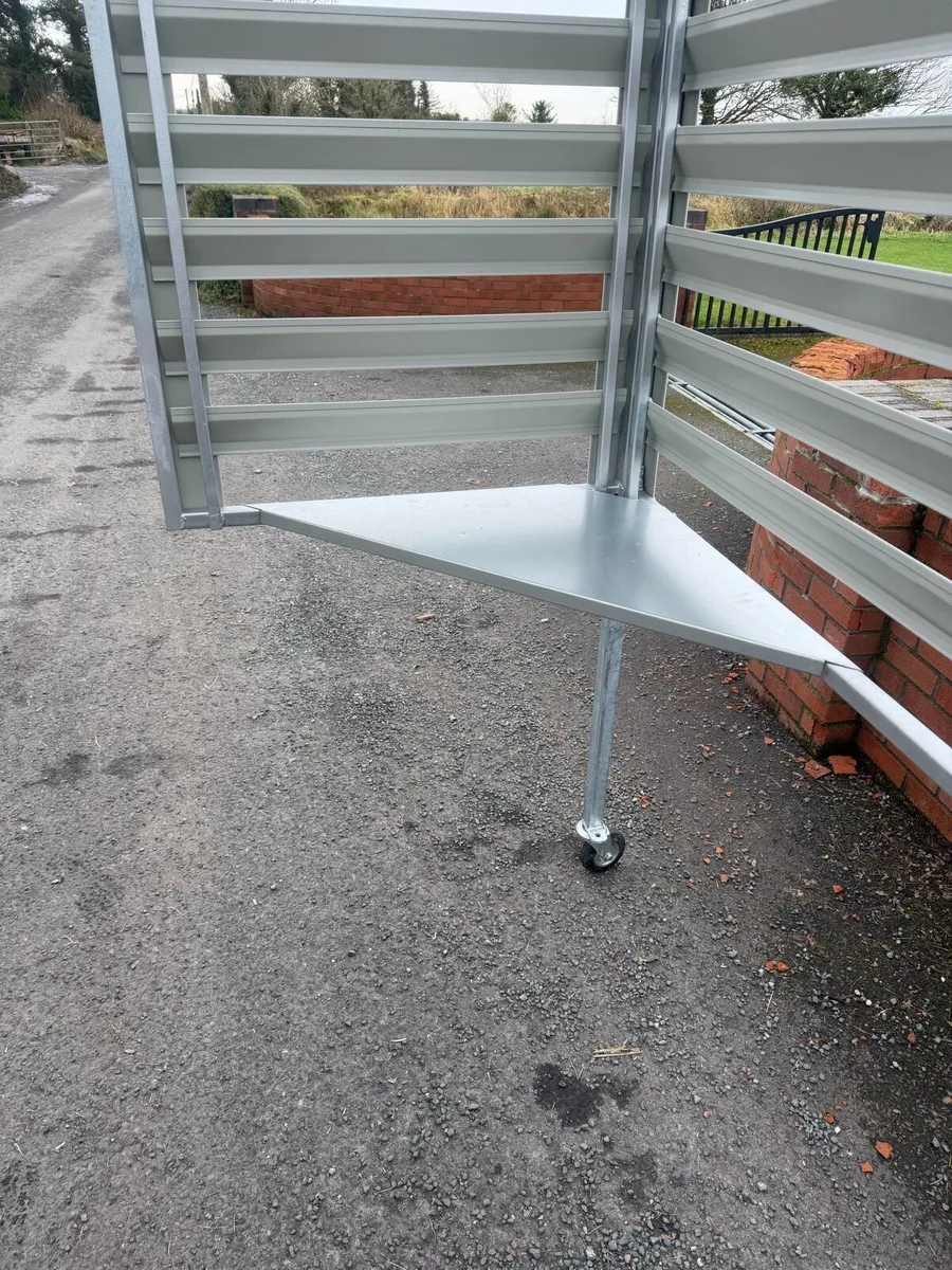 Covered clothes lines - Image 3