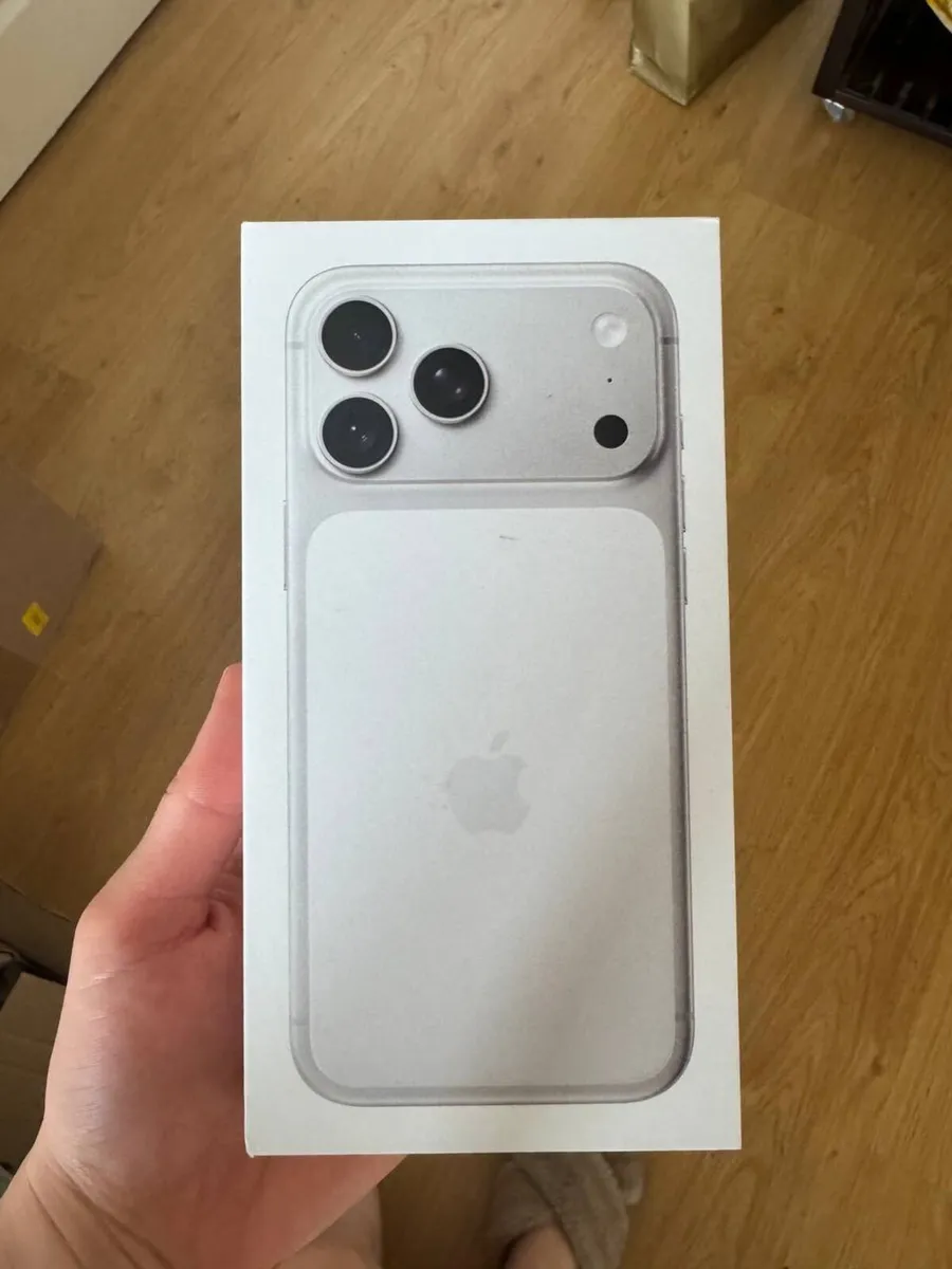 iPhone 17 pro max silver 256 gb - Image 1