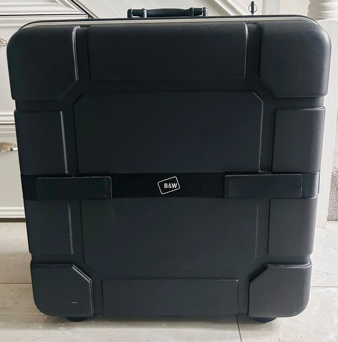 B&W hardcase for Brompton folding bike - Image 1