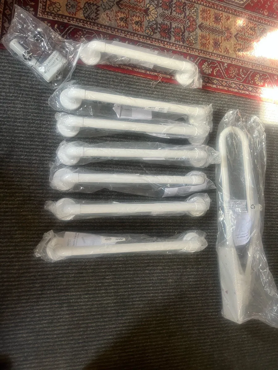 Grab rails - Image 2