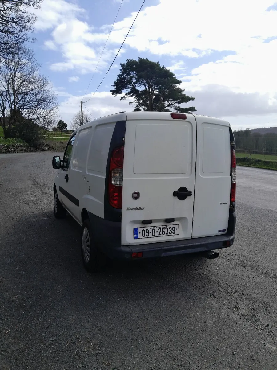 Fiat Doblo 2009 - Image 2