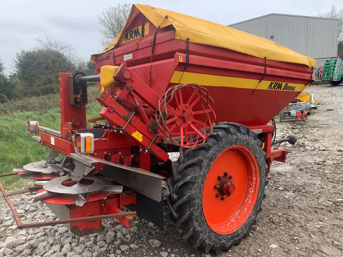 BREDAL K45 LIME / FERTILISER SPREADER (2008) - Image 3