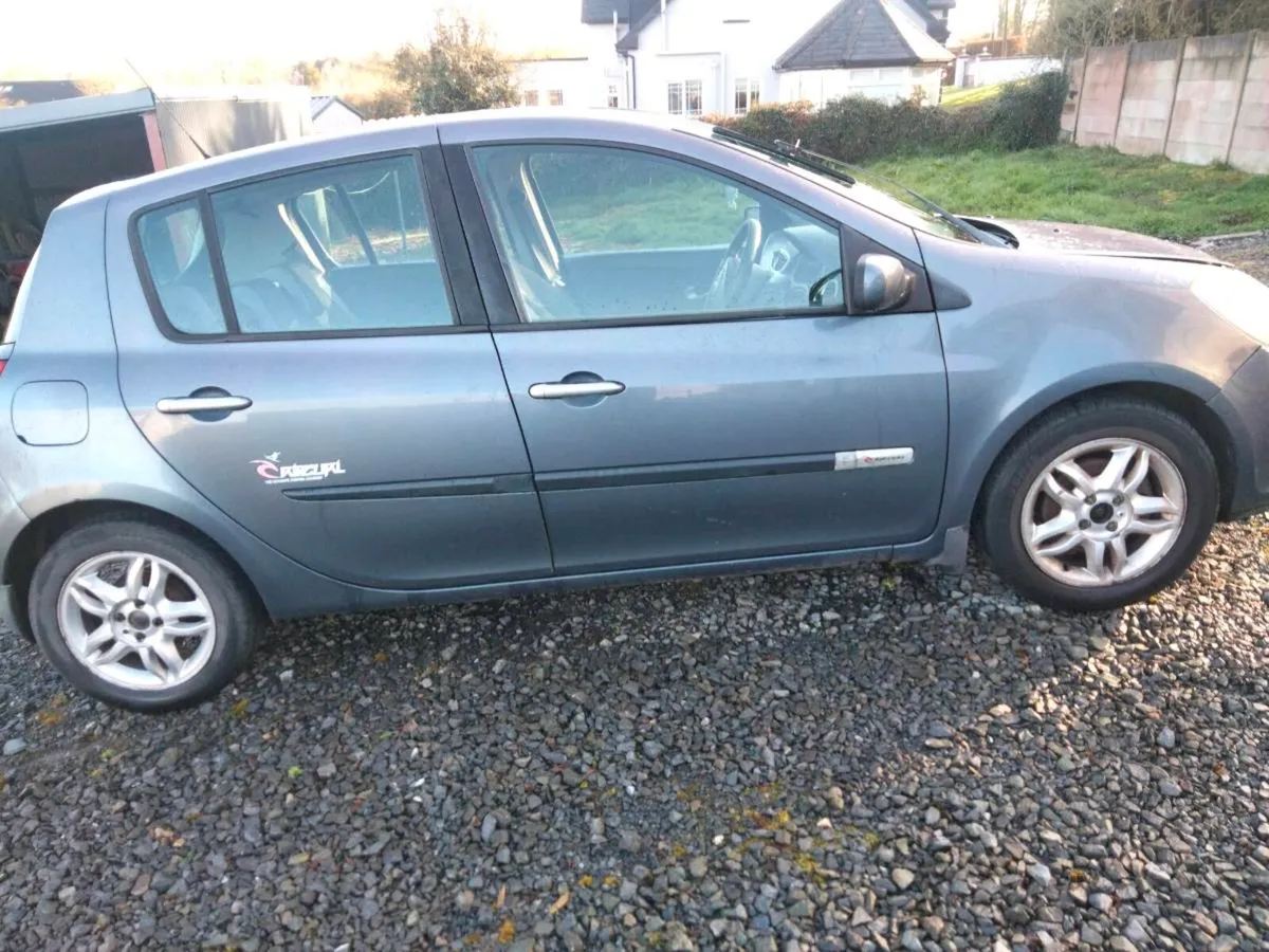 09 Renault Clio - Image 3