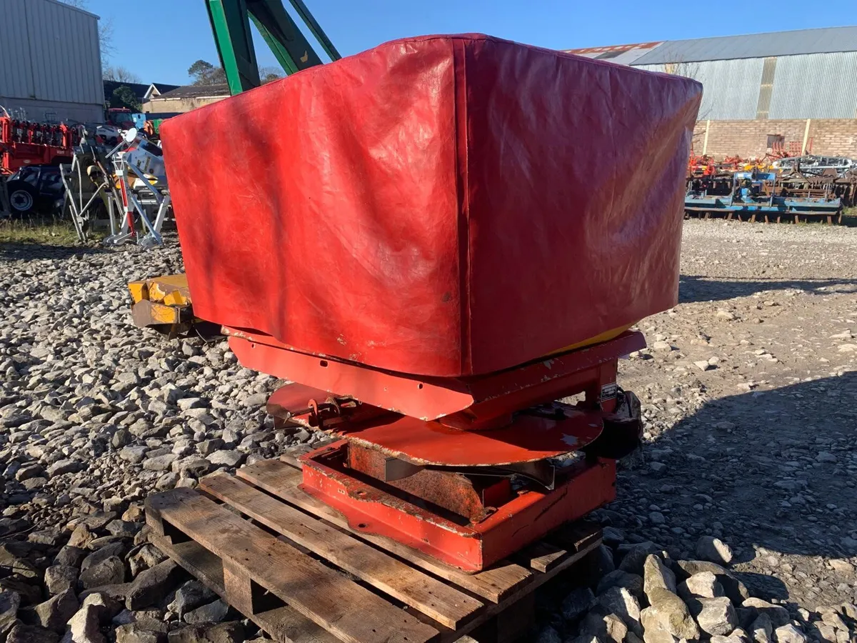 TEAGLE XT24 FERTILISER SPREADER & COVER : 11019053 - Image 2