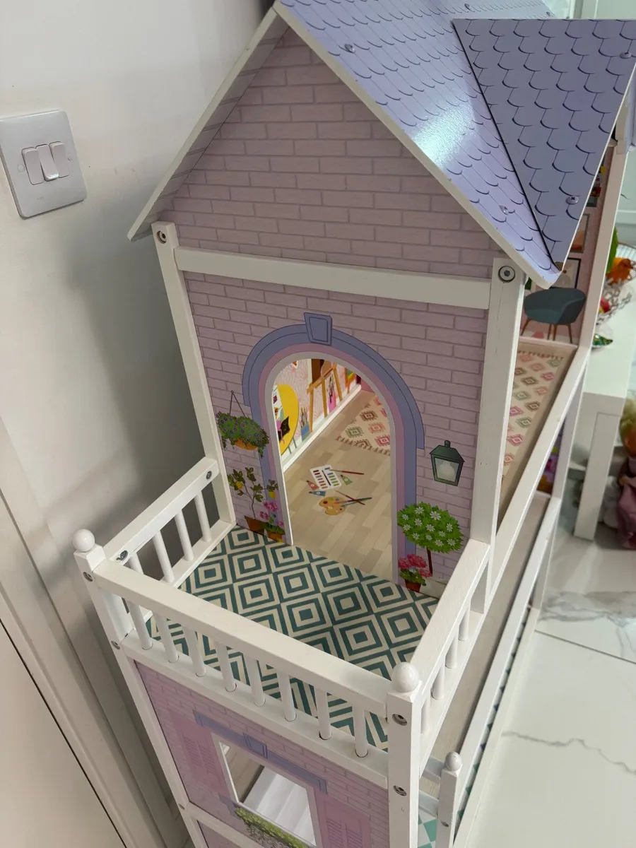 Sadie’s Wooden Doll House - Image 4