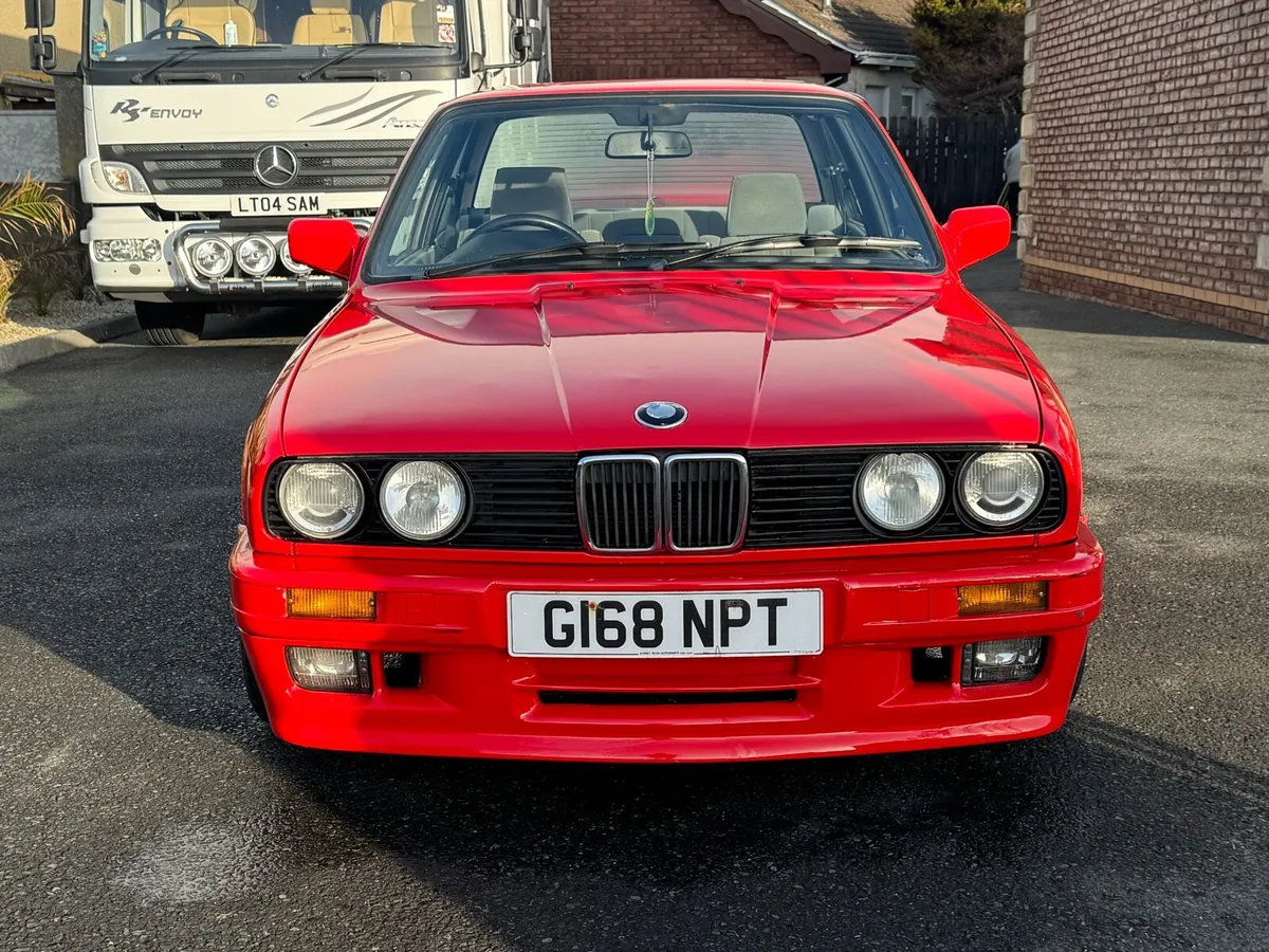 1990 BMW 325i - Image 2