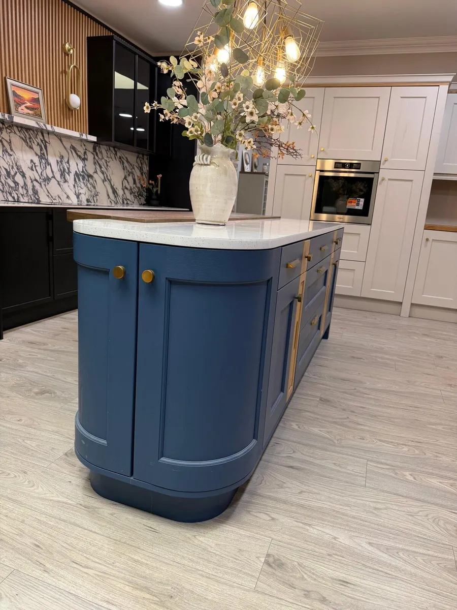 2400mm x 900mm island *Deposit Taken* - Image 2