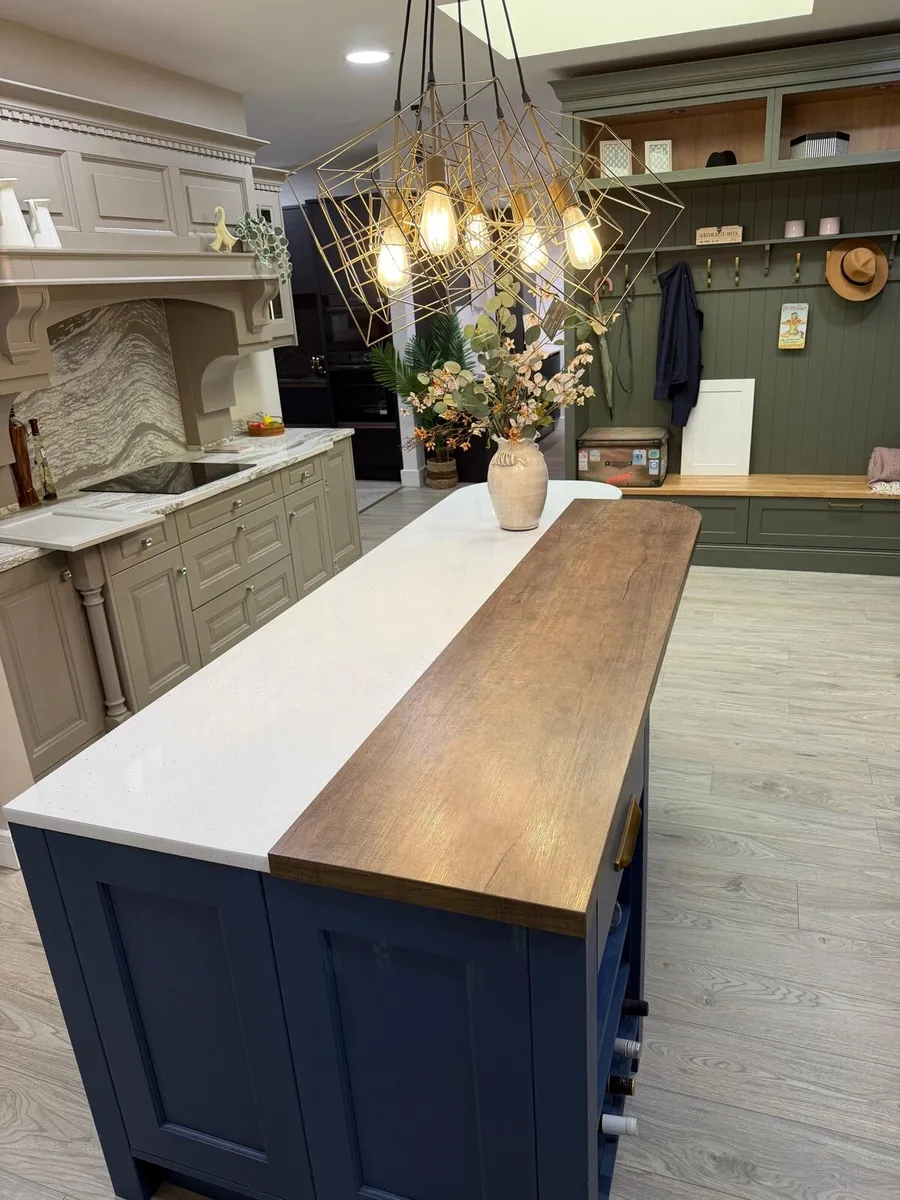 2400mm x 900mm island *Deposit Taken* - Image 1