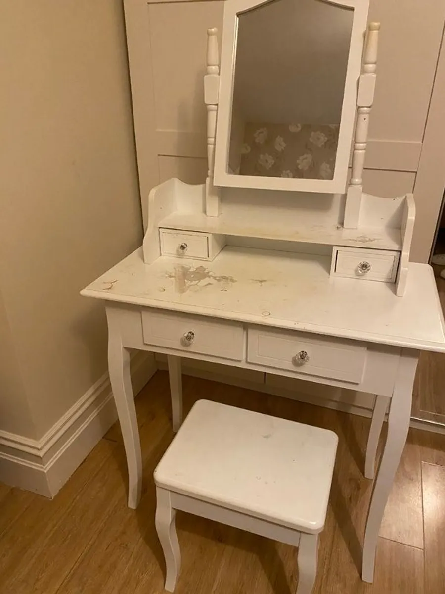 Dressing table with mirror and stool - Image 1