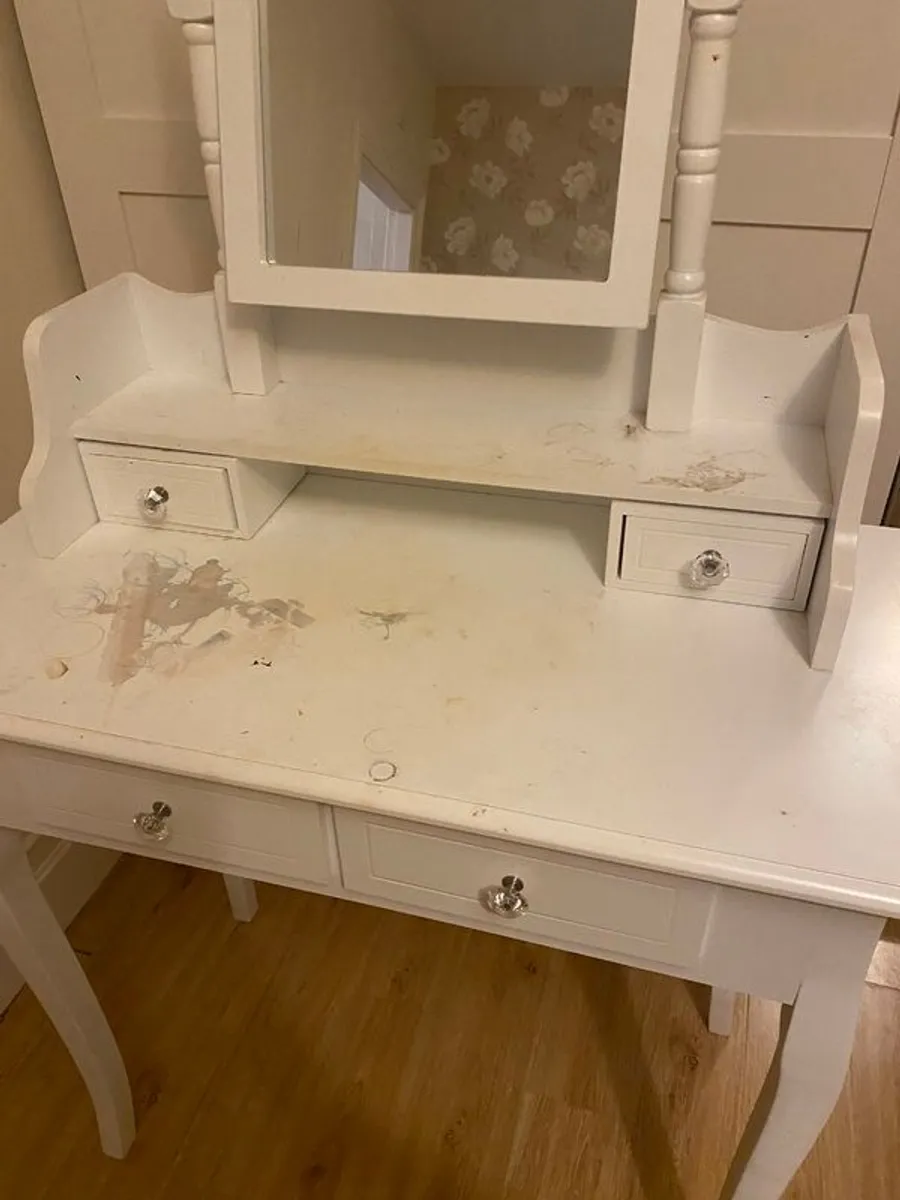 Dressing table with mirror and stool - Image 3