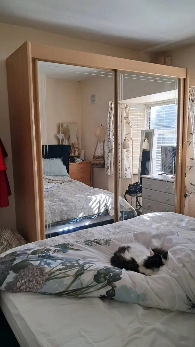 Double Mirror Sliding Wardrobe - Image 2