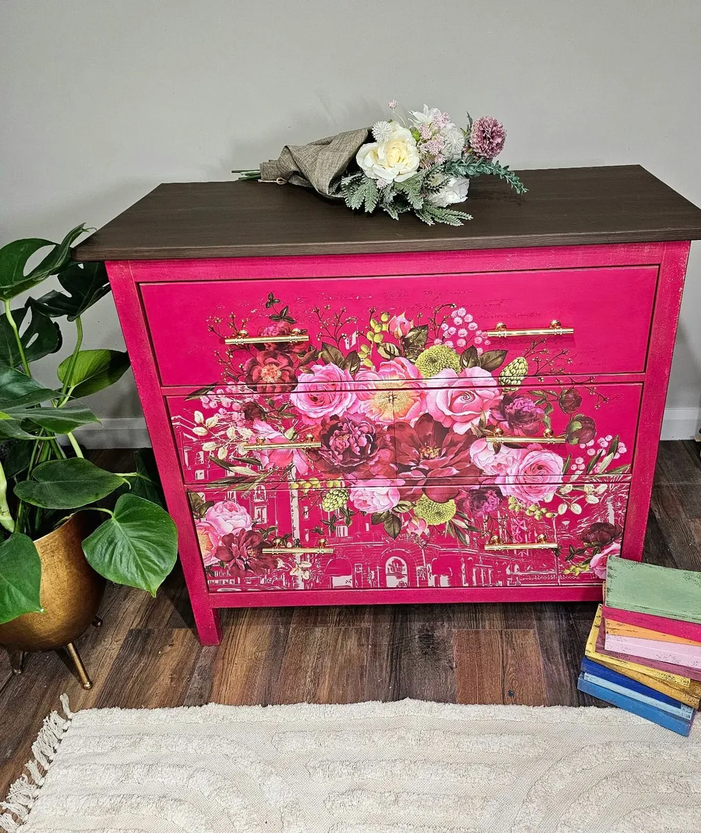 Chest of drawers - Image 1