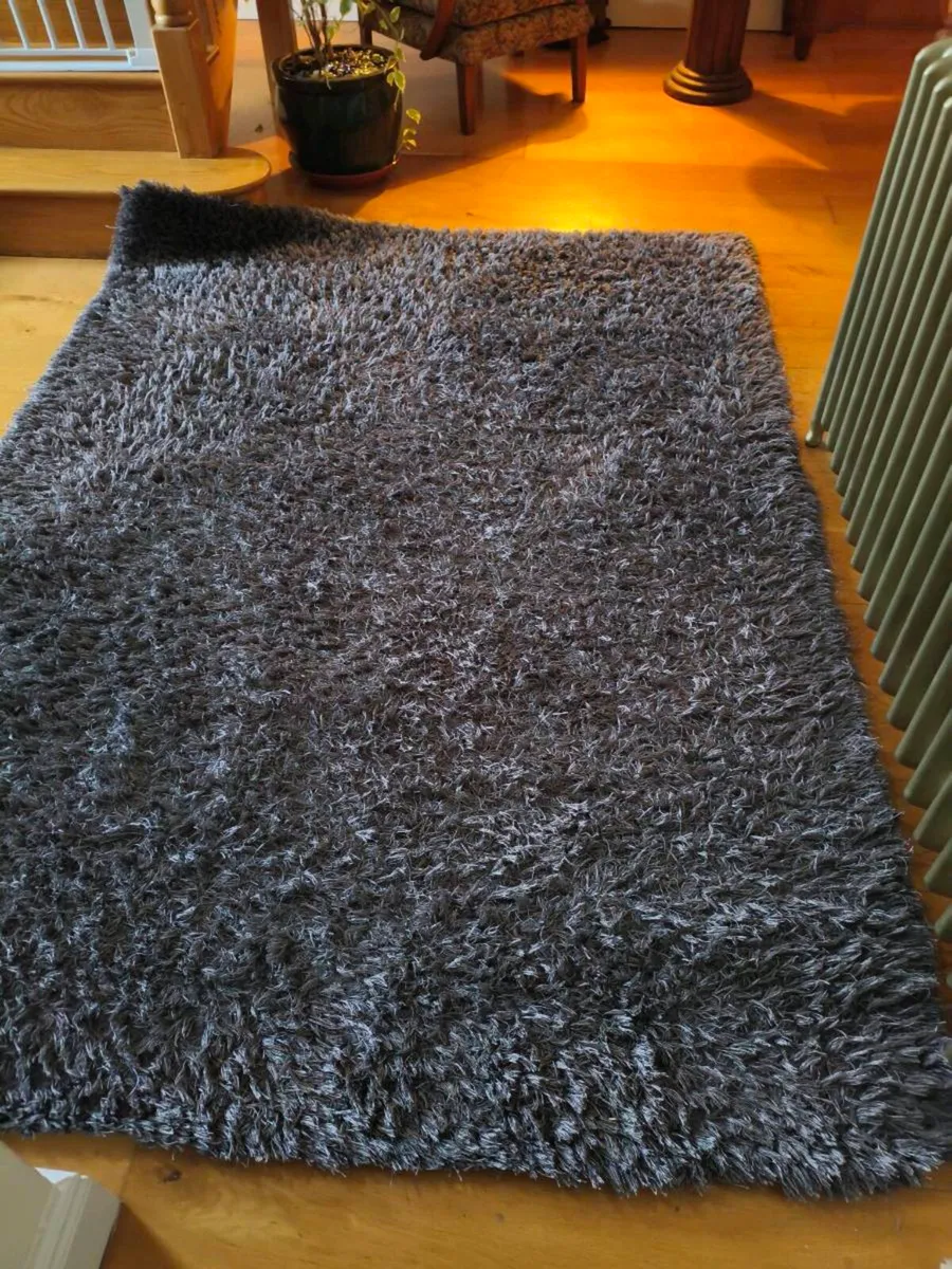 Beautiful like new shaggy rug 160/230 - Image 1