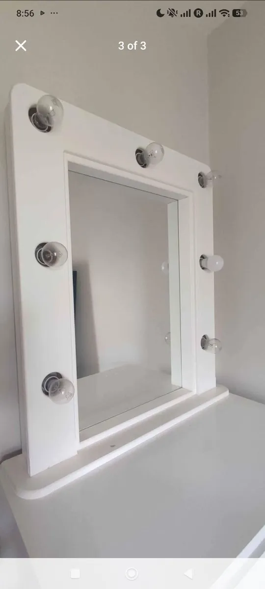 Hollywood Mirror - Image 4