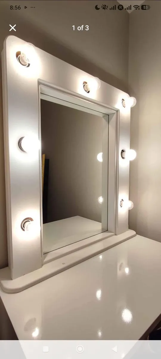 Hollywood Mirror - Image 1