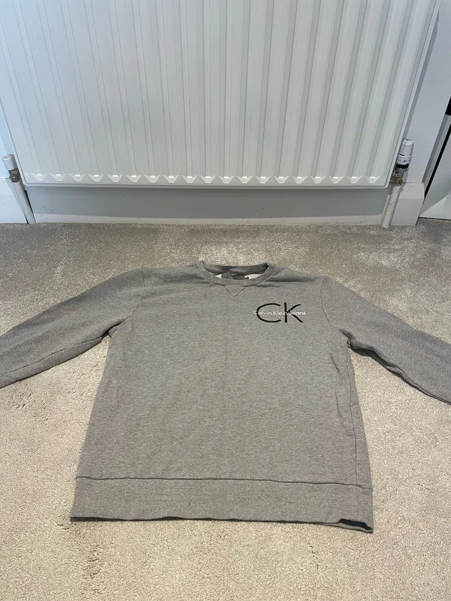 Calvin Klein crewneck - Image 1