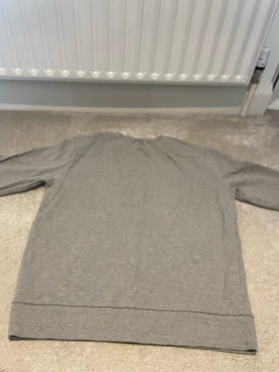 Calvin Klein crewneck - Image 2