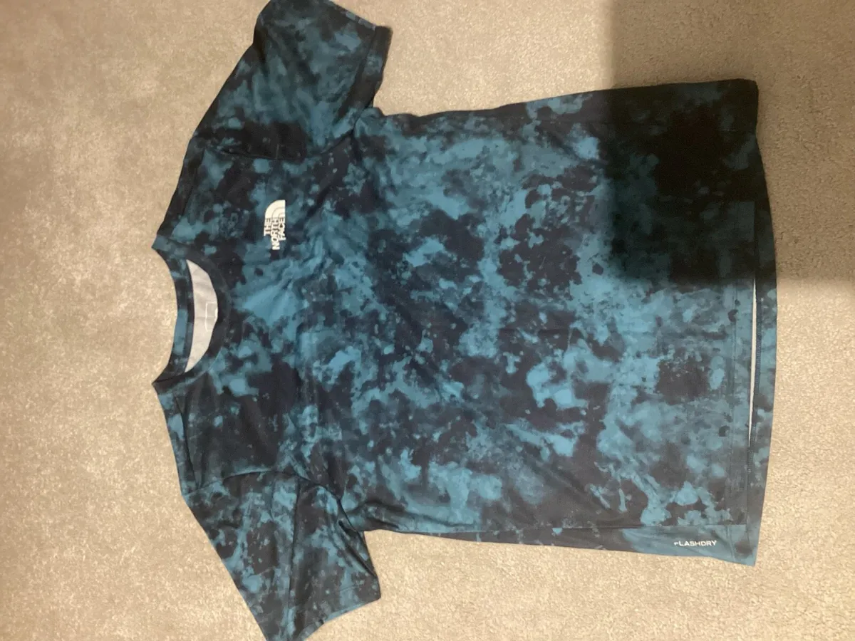 North face t-shirt - Image 2