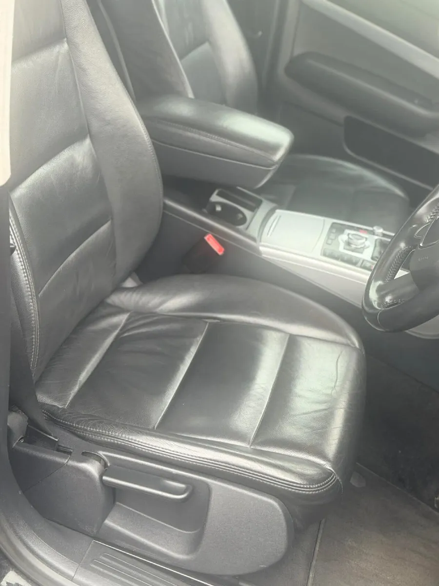 Audi A6 2010 - Image 4