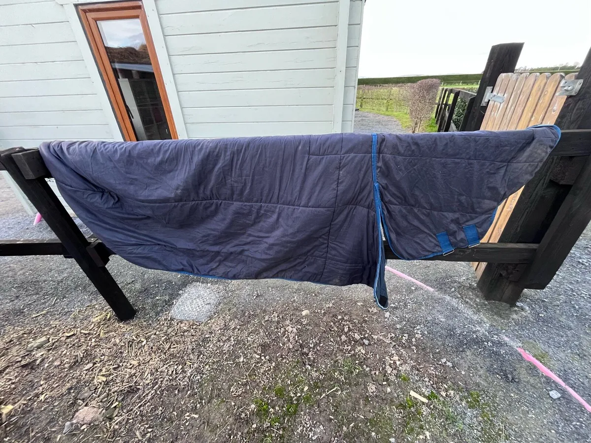 Horseware liner with neck 6”9 - Image 2