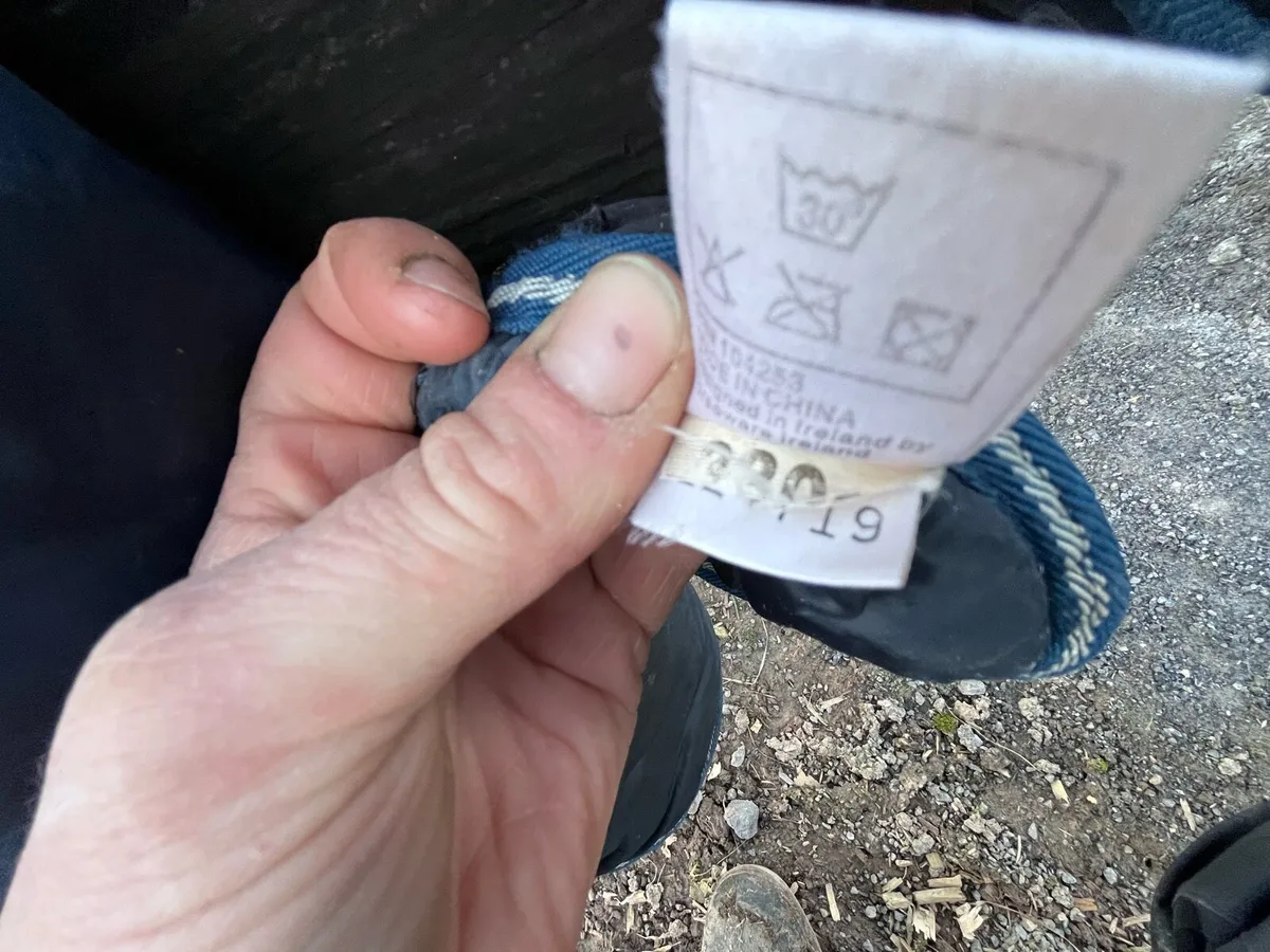 Horseware liner with neck 6”9 - Image 4