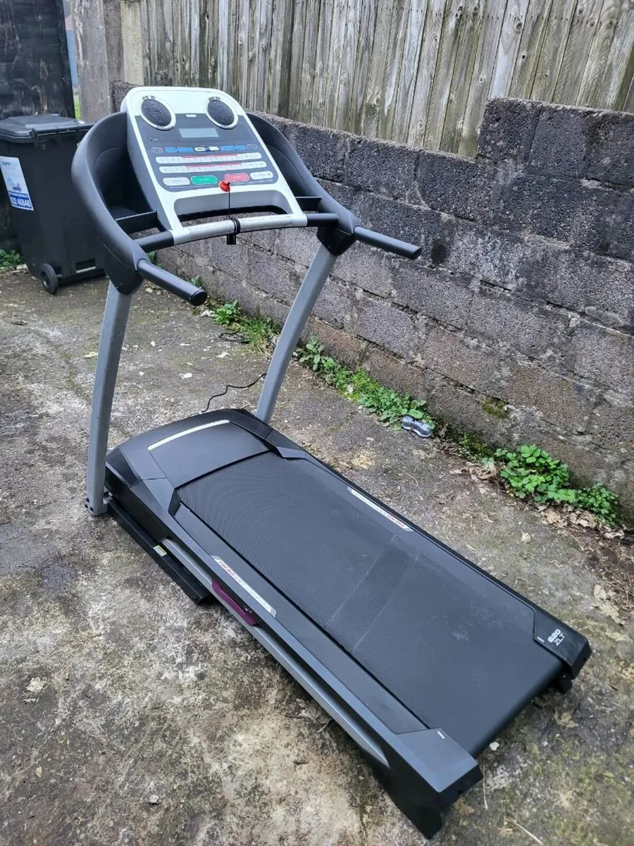 Proform treadmill . Delivery - Image 2