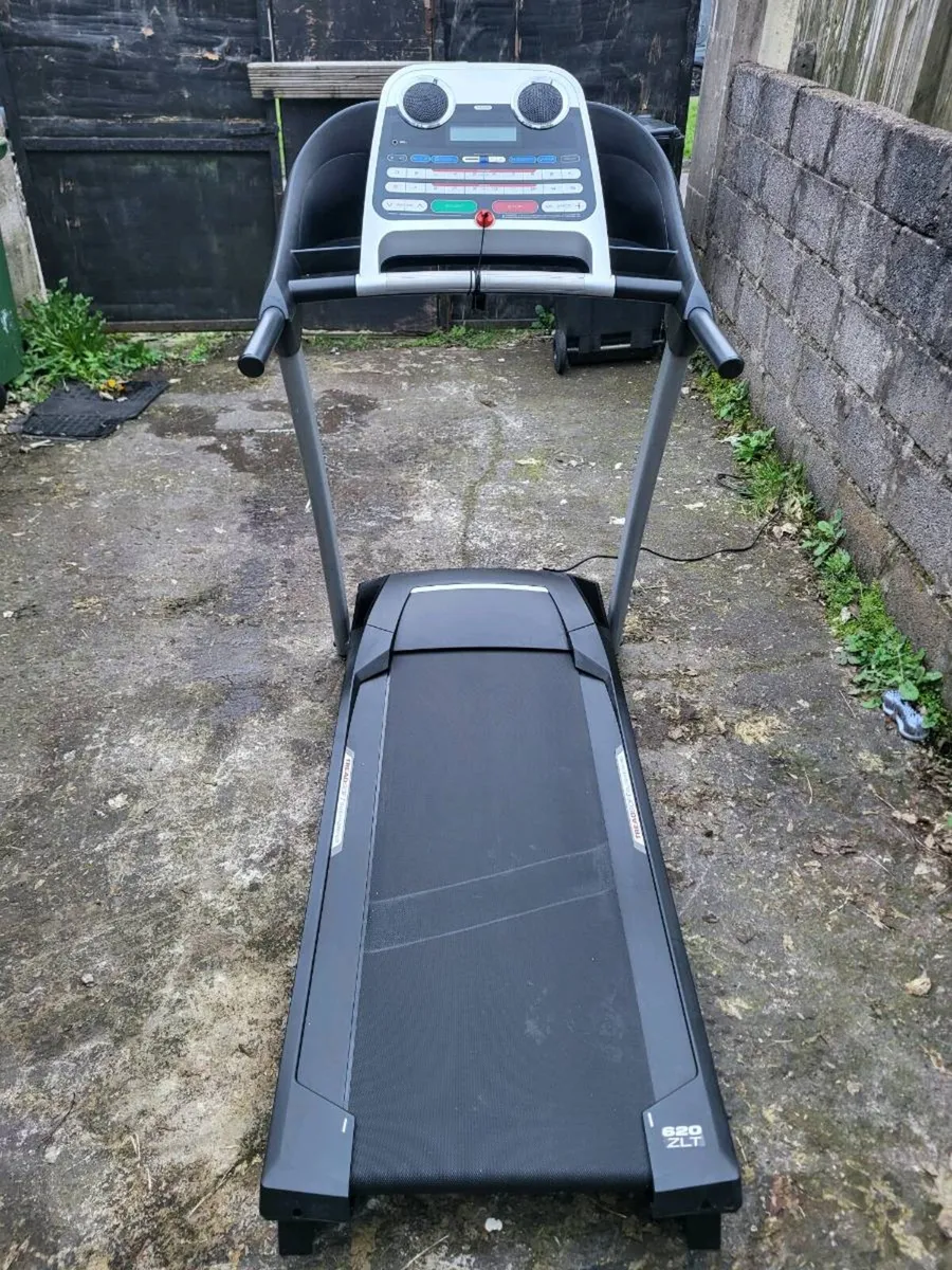 Proform treadmill . Delivery - Image 3