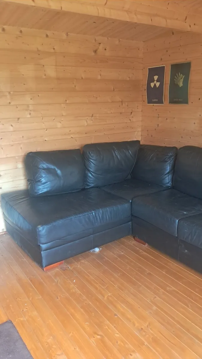 Stunning L shape couch - Image 2