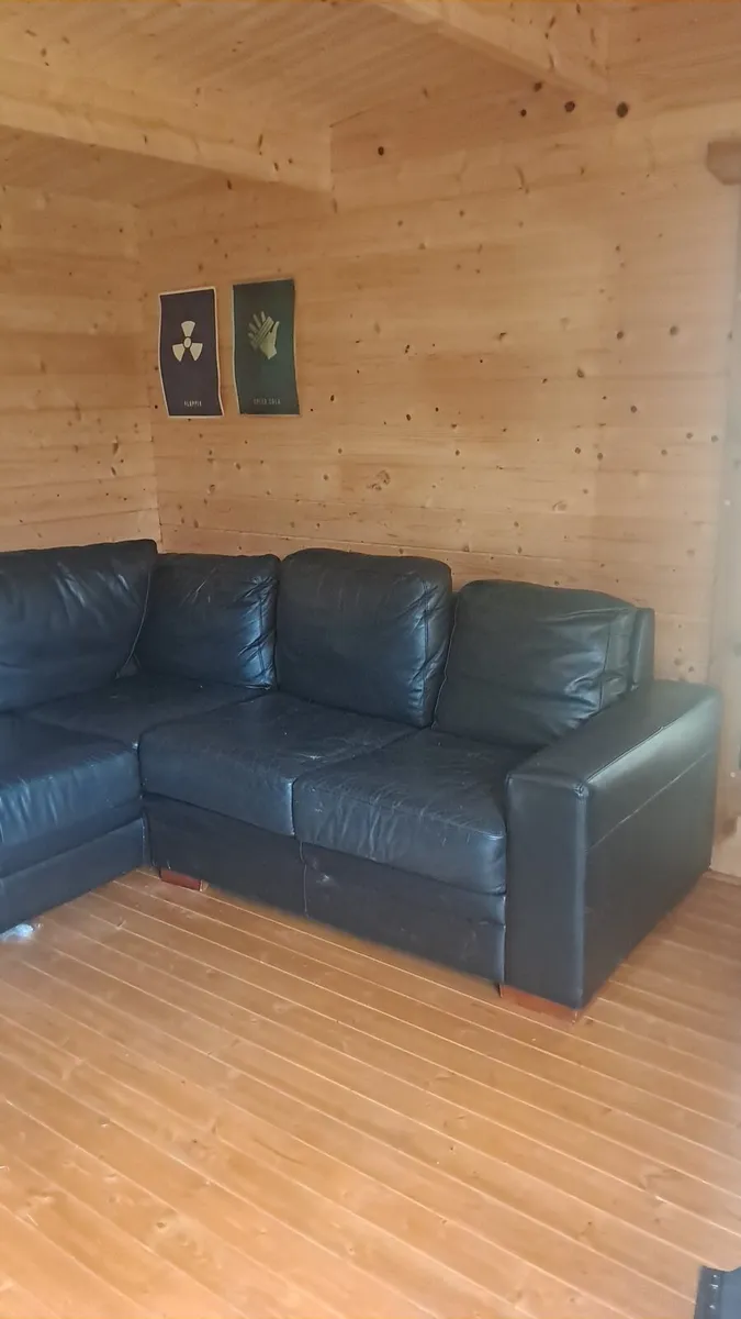 Stunning L shape couch - Image 3