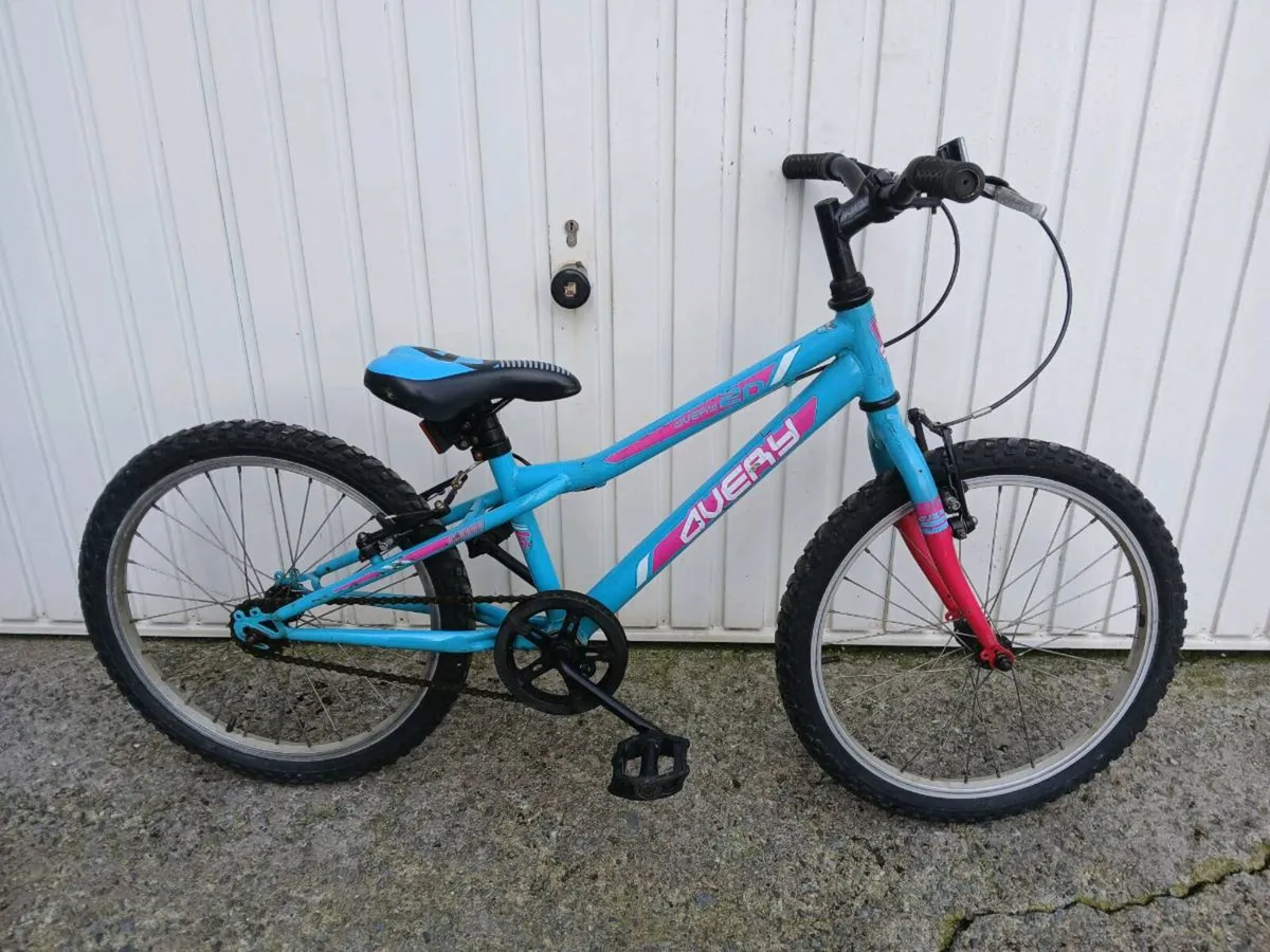 Girls 20 inch bikes - Image 1
