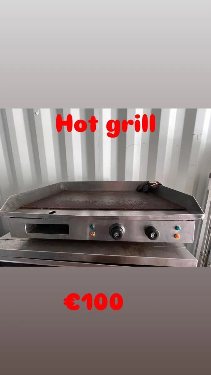 Electric hot grill