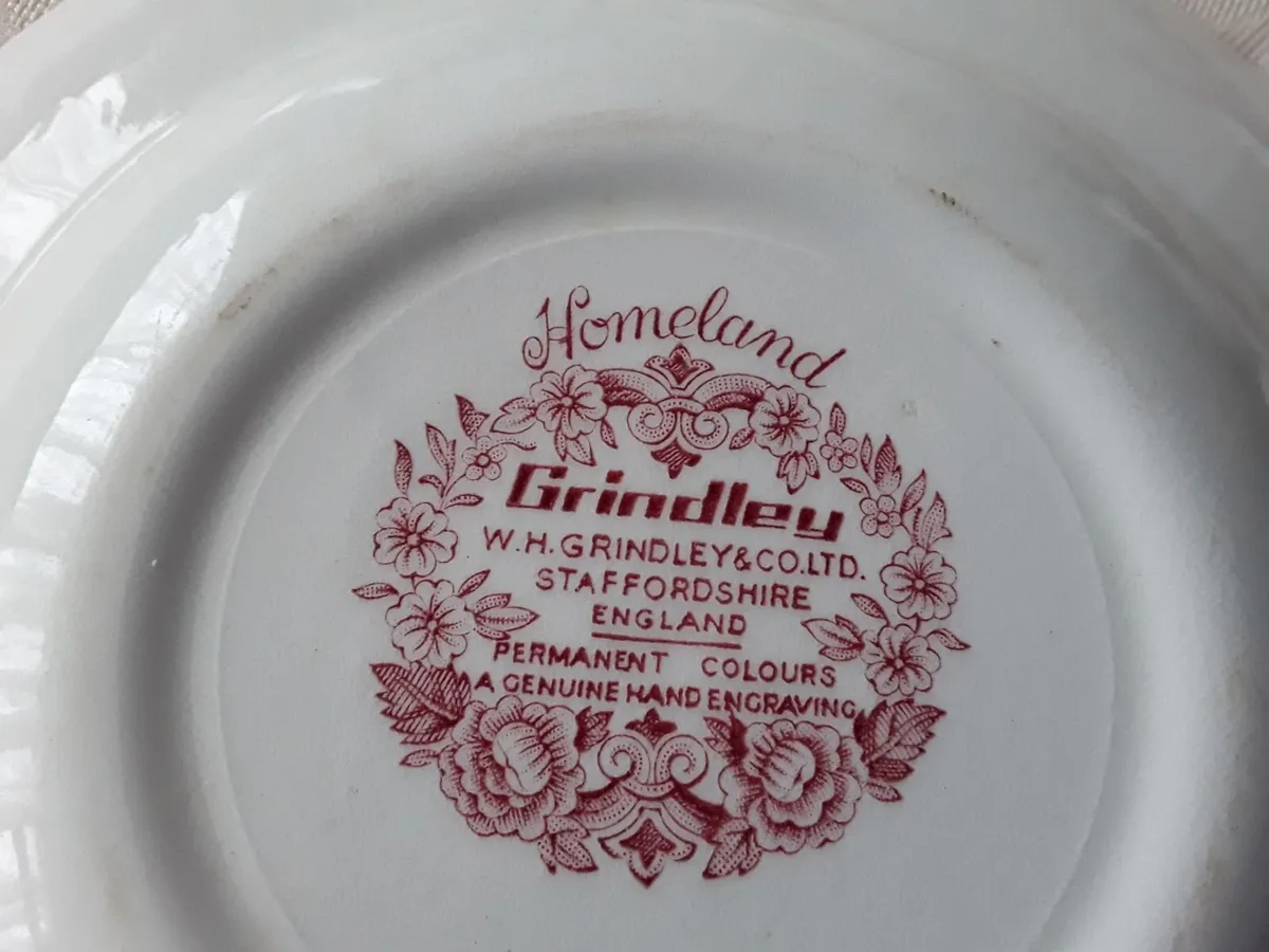 Six lovely stew or soup bowls collectible - Image 4