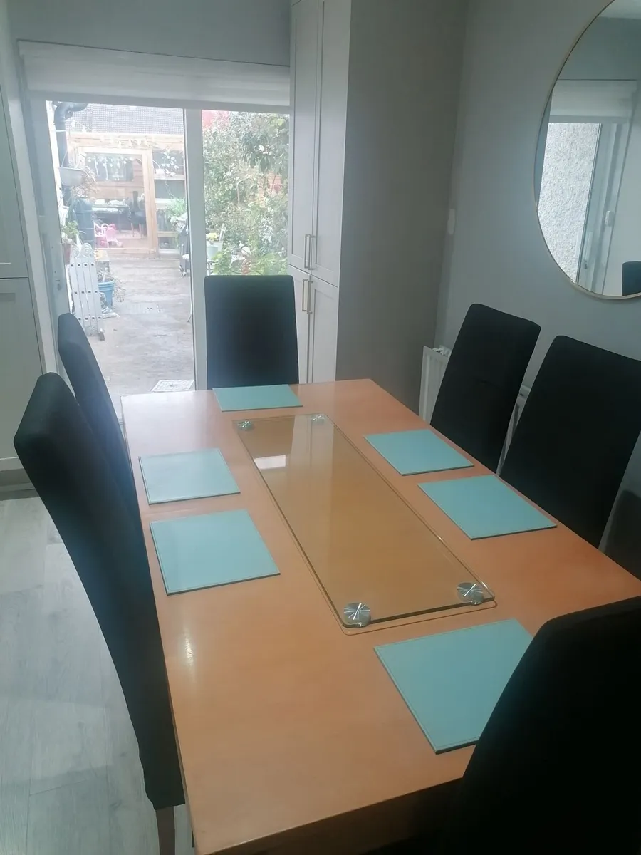 Dining room table and chairs - Image 4