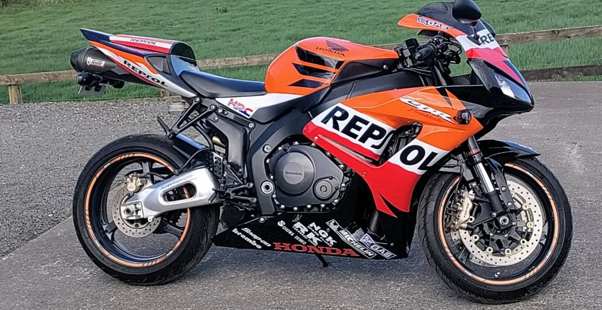 2007 Honda CBR 1000 RR Fireblade - Image 3