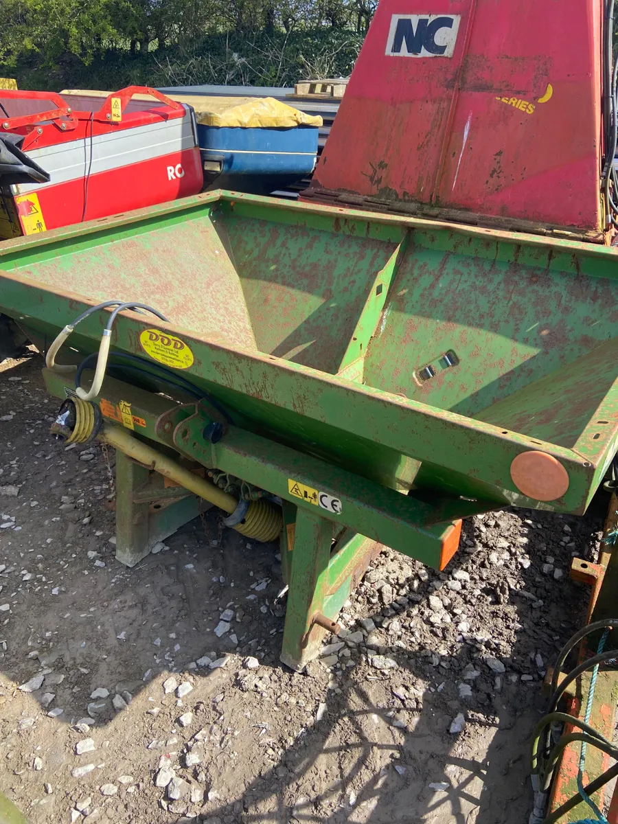 Fertiliser spreaders (wide rang second hand) - Image 2